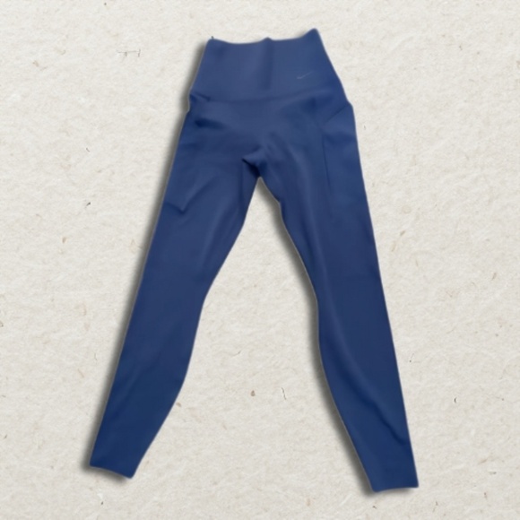Nike Universa Leggings Medium Support Moisture-Wicking Versatile Fabric Blue NWT - Picture 2 of 10